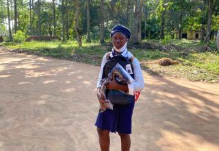 Fatmata S. Kamara with her new back to school kit ©UNFPA Sierra Leone/2020/John Sesay