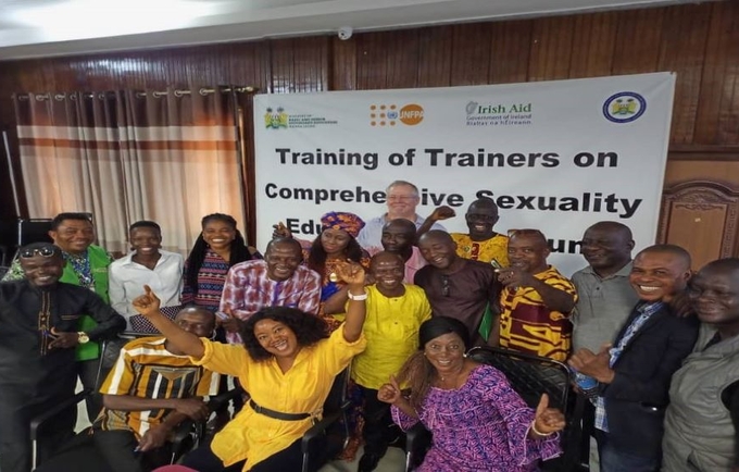 Trainees from Pujehun and Koinadugu celebrate a successful 4.5 day with facilitators Dr Peter Gordon and Umu Kamara