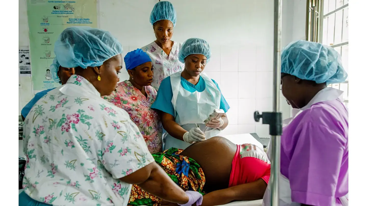 Midwives on the front line: Health workers, humanitarians, heroes