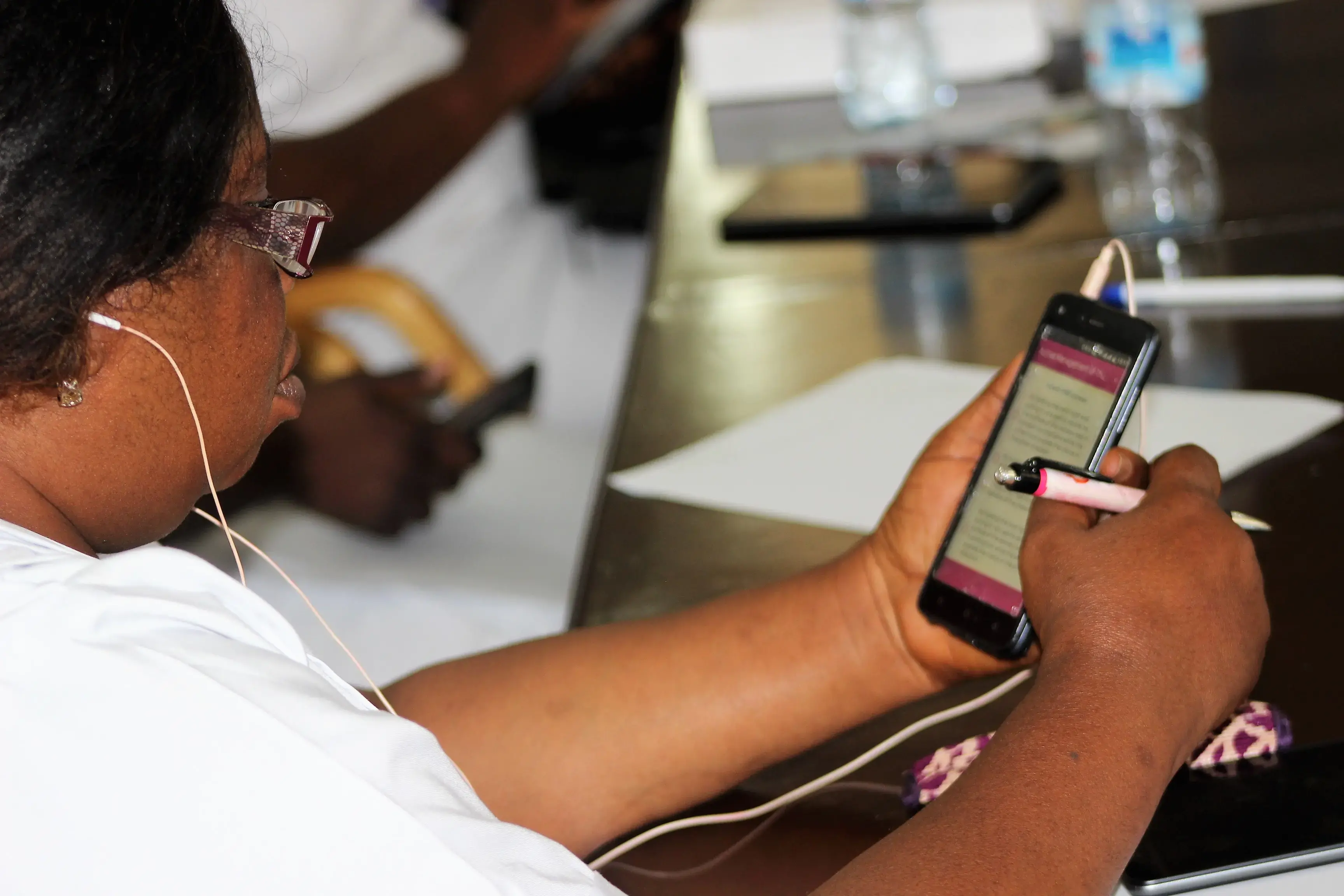 The Safe Delivery App saving the lives of mothers and babies:  Champion midwives leading the way